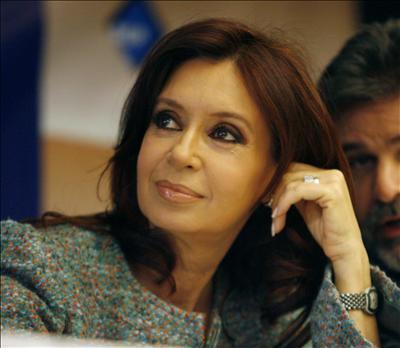 Denuncias de corrupción afectan al gobierno de Kirchner en etapa electoral