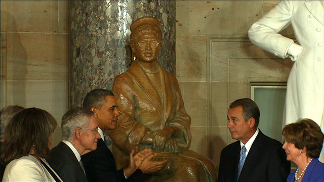 La estatua de Rosa Parks (Video)