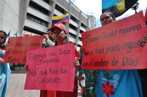 Indígenas exigen frente al TSJ la liberación de un compañero (Fotos)