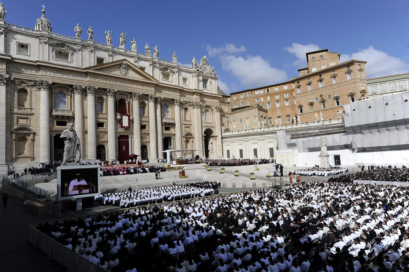 El Vaticano sigue con atención la situación en Brasil