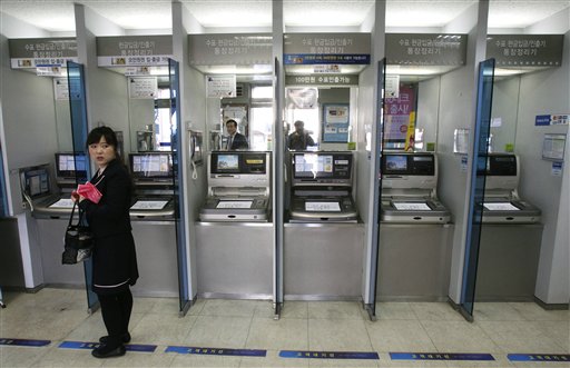 Caen las redes de bancos y medios surcoreanos