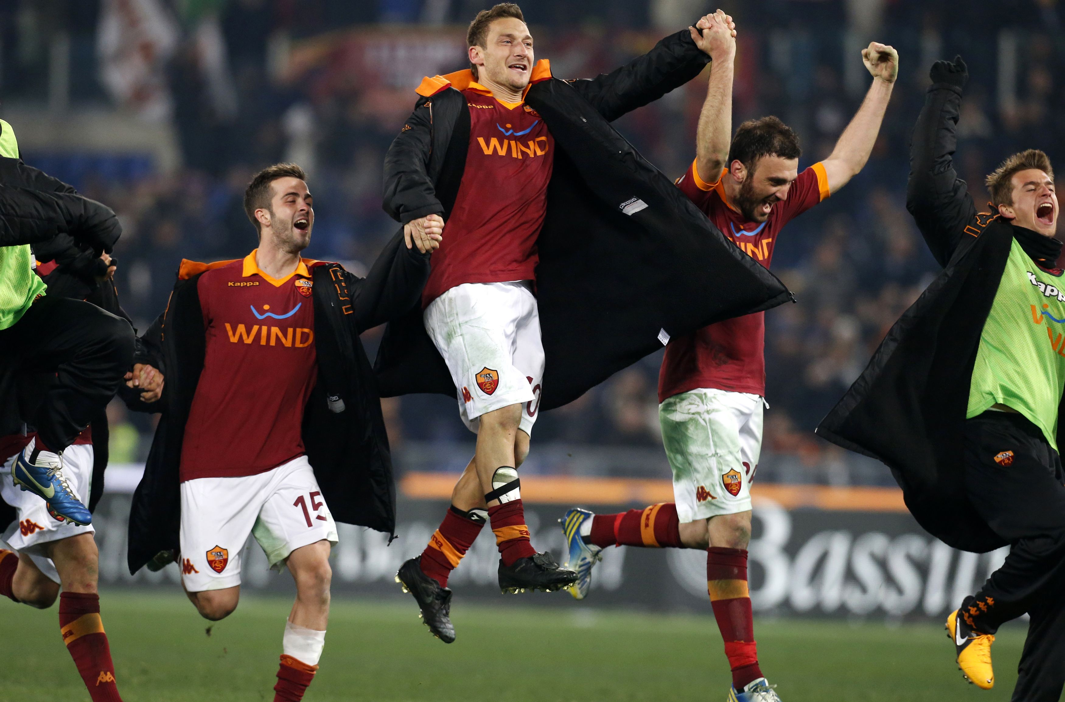 Totti se convirtió en el segundo máximo goleador del Calcio en la historia