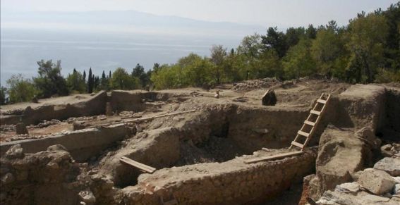 Macedonia reconstruye la universidad más antigua de Europa