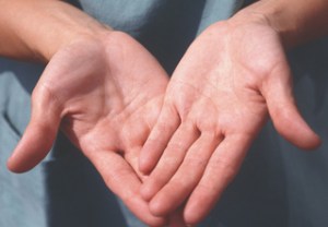 ¿Qué esconde el tamaño de las manos de los hombres?