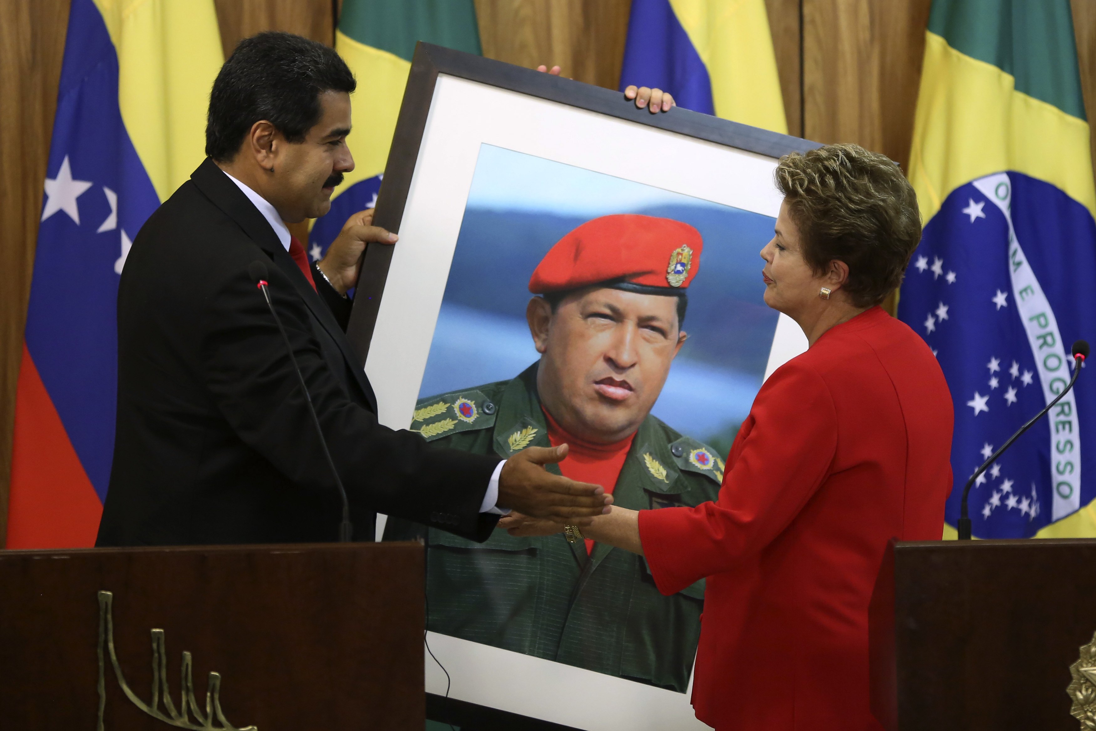 El regalito de Nicolás para Dilma (Fotos)
