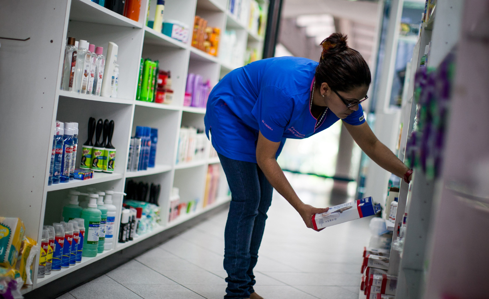 Medicamentos aparecen poco a poco