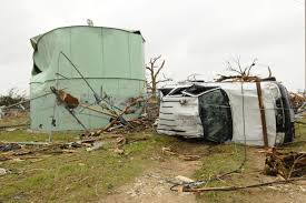 Al menos dos muertos y casi 30 heridos en tornados en Oklahoma