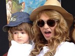 Paulina Rubio: Mi bebé es muy cariñoso, se preocupa mucho por los demás