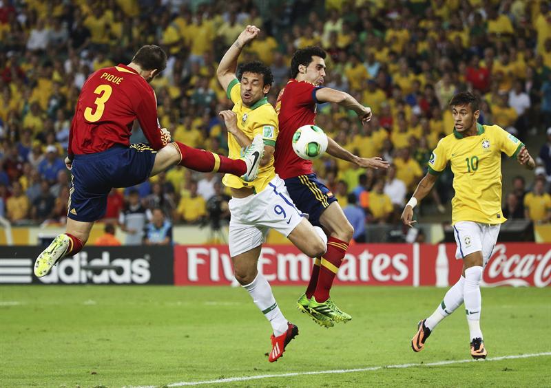 El gas lacrimógeno se siente dentro del Maracaná durante la final