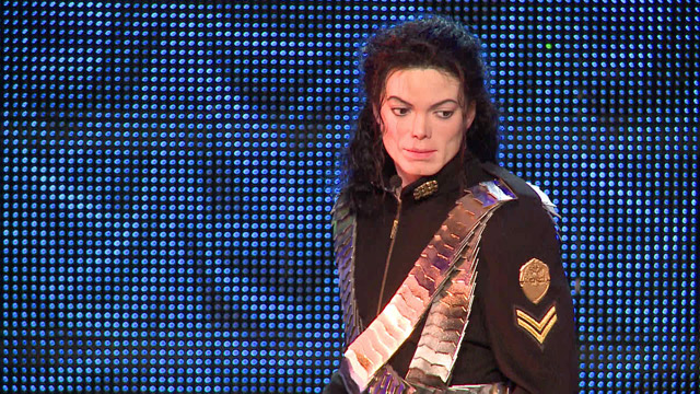 Michael Jackson otra vez en el escenario (Video)