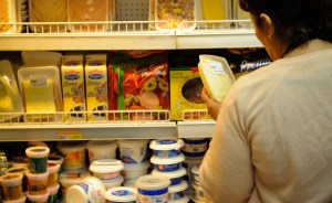 En abril cayó 5% el volumen de ventas de alimentos