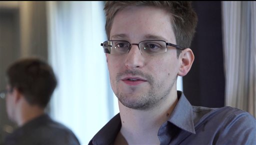 WikiLeaks publica foto de Snowden con otros filtradores de secretos de EEUU