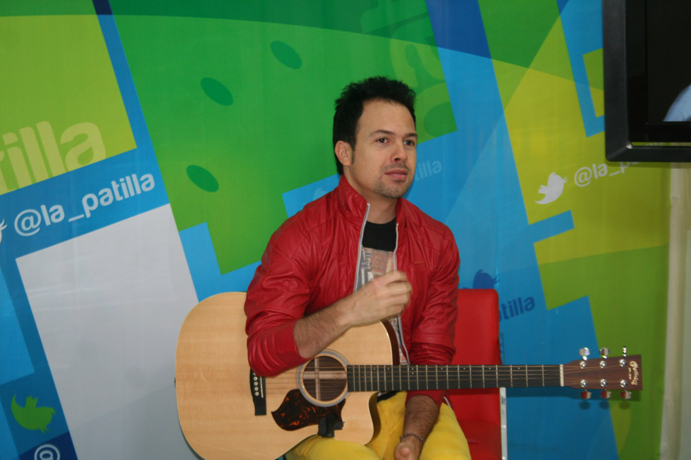 .@JulioCesarCanta mostró su videoclip “Todo Por Nada” en exclusiva para La Patilla (Fotos)