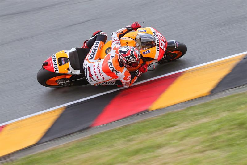 Márquez gana en Alemania y ahora manda en mundial de MotoGP