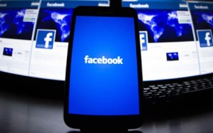 Acciones de Facebook suben el 5 % y rozan su precio de salida a bolsa