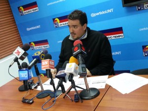 Stalin González: Los ministros deben ser interpelados