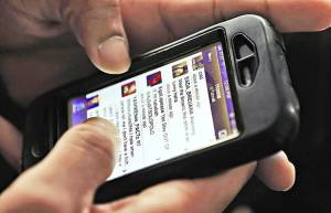 Aerolíneas europeas permitirán el uso de celulares en los vuelos