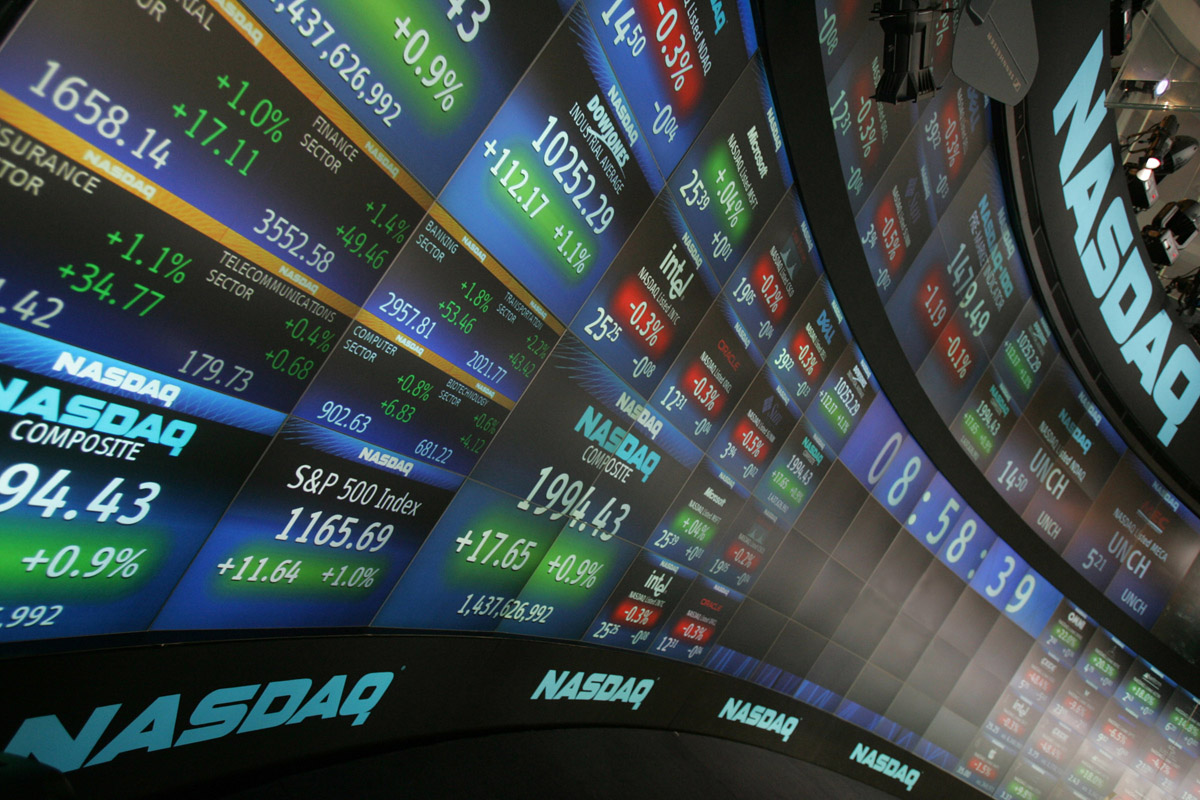 Nasdaq y S&P 500 terminan semana en niveles récord