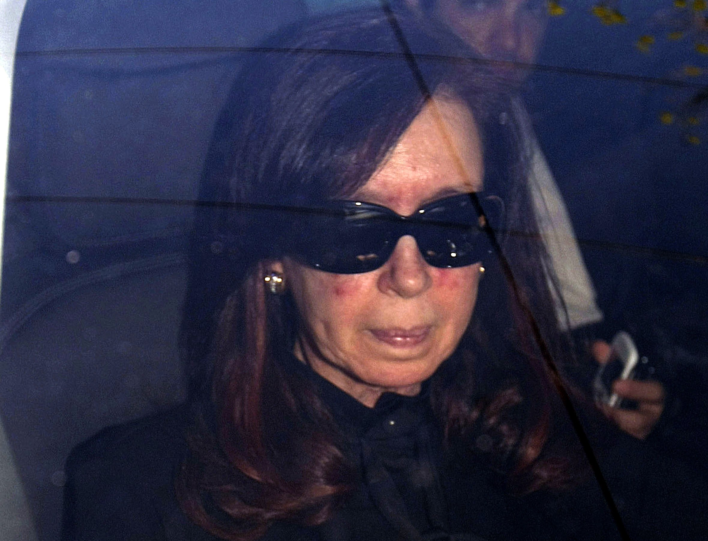 Operan con éxito a Cristina Kirchner