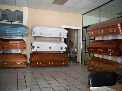 Estiman reducir las tarifas de los servicios funerarios en 50%