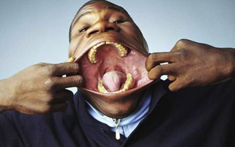 Este es el hombre con la boca más grande del mundo (Foto + Video)