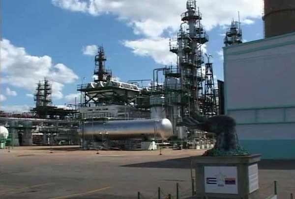 Cuvenpetrol procesó 19,7 millones de barriles en 2013