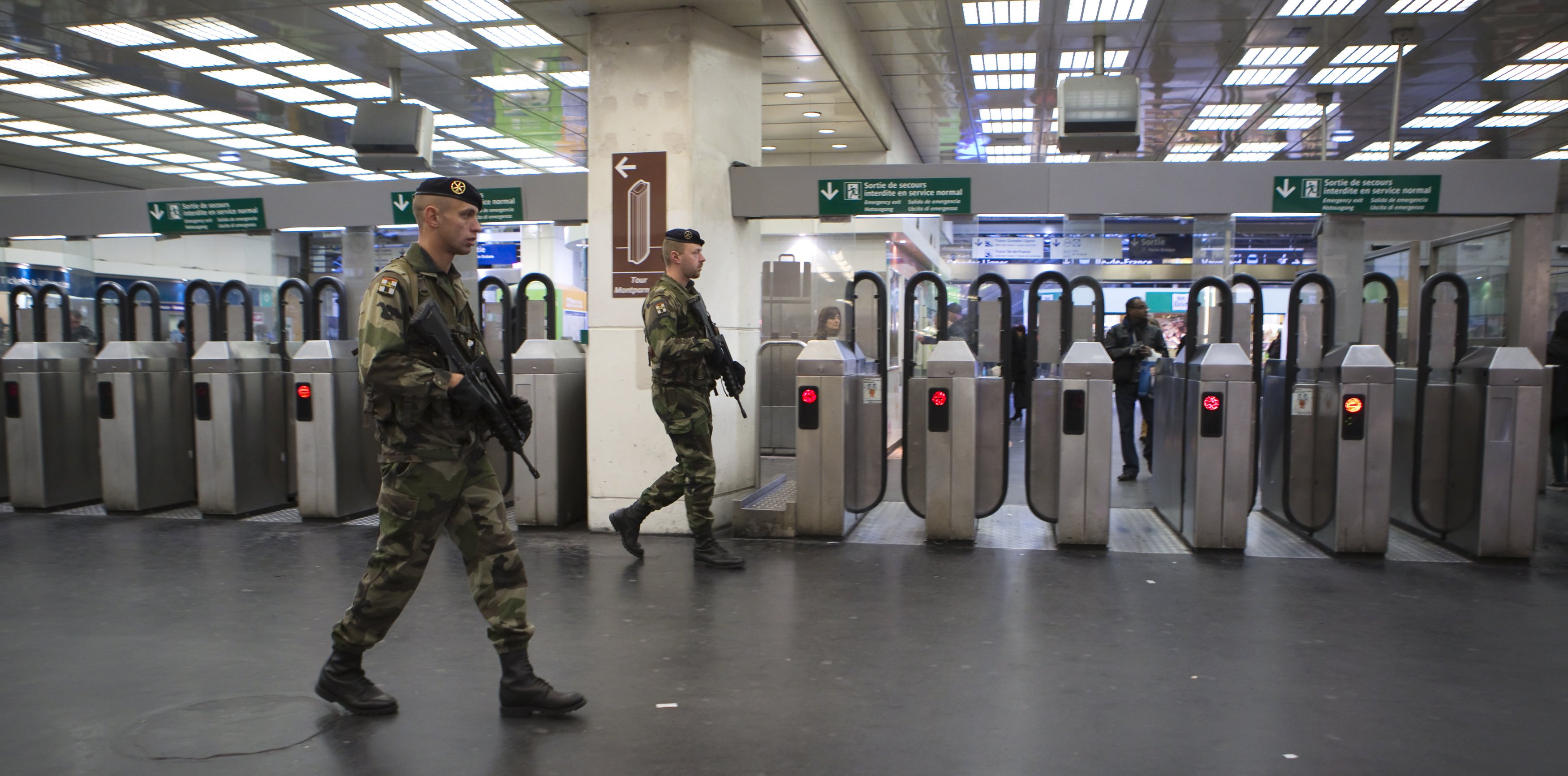 Alerta por amianto obliga a cerrar cuatro líneas del metro de París
