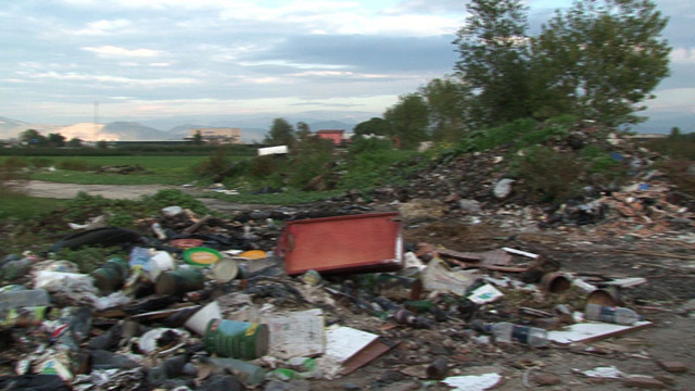 Basura tóxica en Italia (Video)