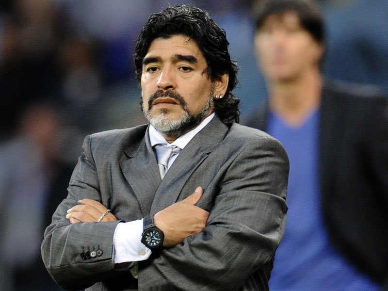 Maradona llora la muerte de Fidel Castro, su “segundo padre”