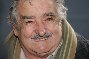 José Mujica recibe premio mexicano Amalia Solórzano de Cárdenas