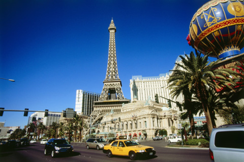Taxista honesto en Las Vegas devuelve bolso con 300 000 dólares