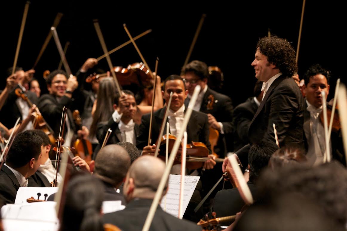 Dudamel lleva la pasión por naturaleza de Beethoven y Stravinsky a Zaragoza