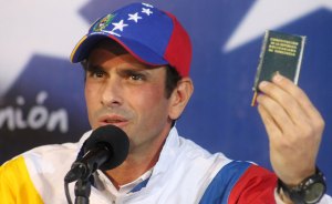 Capriles: Nadie caiga en provocaciones ni pise el peine de la violencia