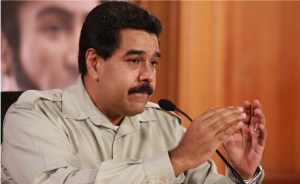 Maduro evalúa nueva ofensiva económica que se activará este fin de semana