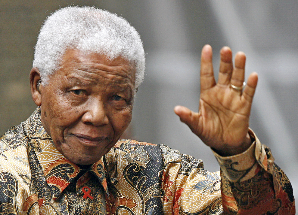 Banco Central sudafricano emite billetes en homenaje al centenario de Nelson Mandela