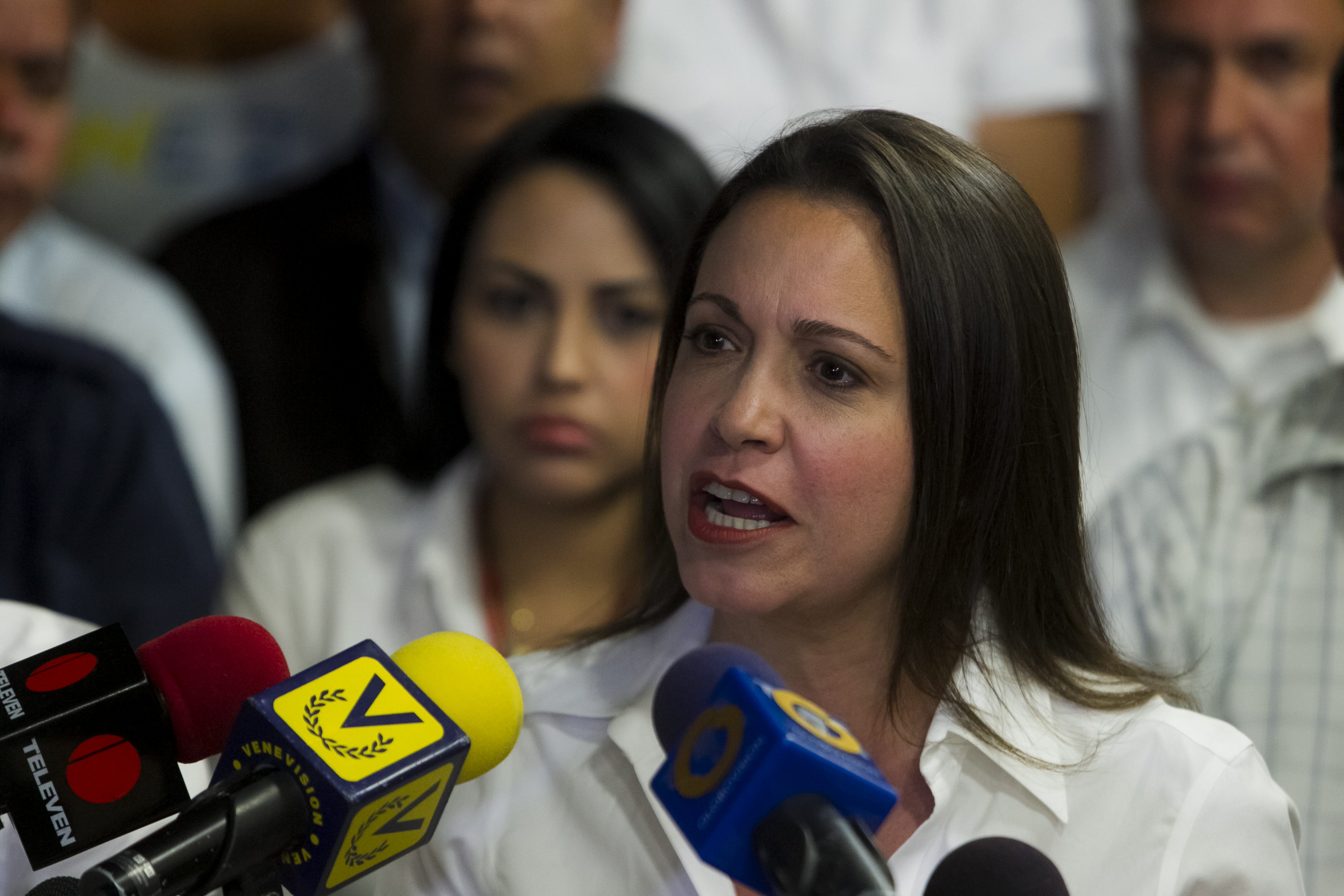 María Corina Machado pide justicia por los caídos y Tania Díaz lo califica de “melodrama barato necrofílico”