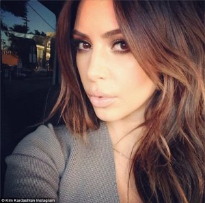Kim Kardashian volvió a cambiar de look (Fotos)