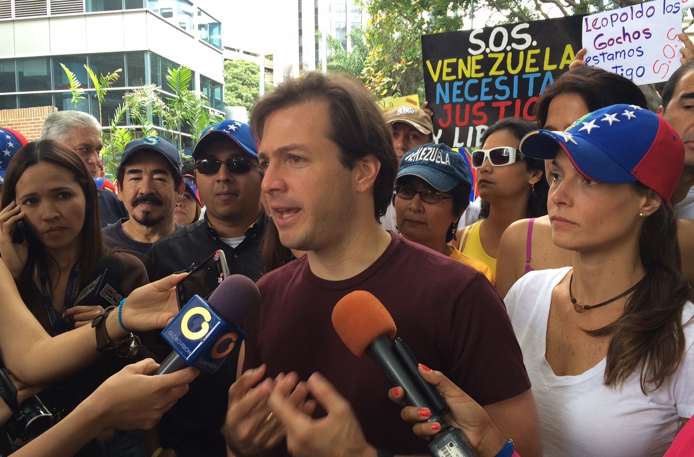 Manifestantes hacen retroceder a la GNB tras ataque injustificado (Fotos)