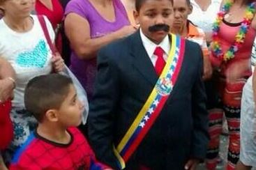 Este “Maduro” no le tuvo miedo al Hombre Araña… porque también era un niño (OMG)