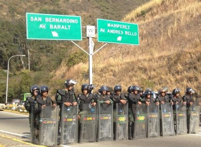 Piquete de la GNB en la Cota Mil bloquea el paso hacia Maripérez (Foto)