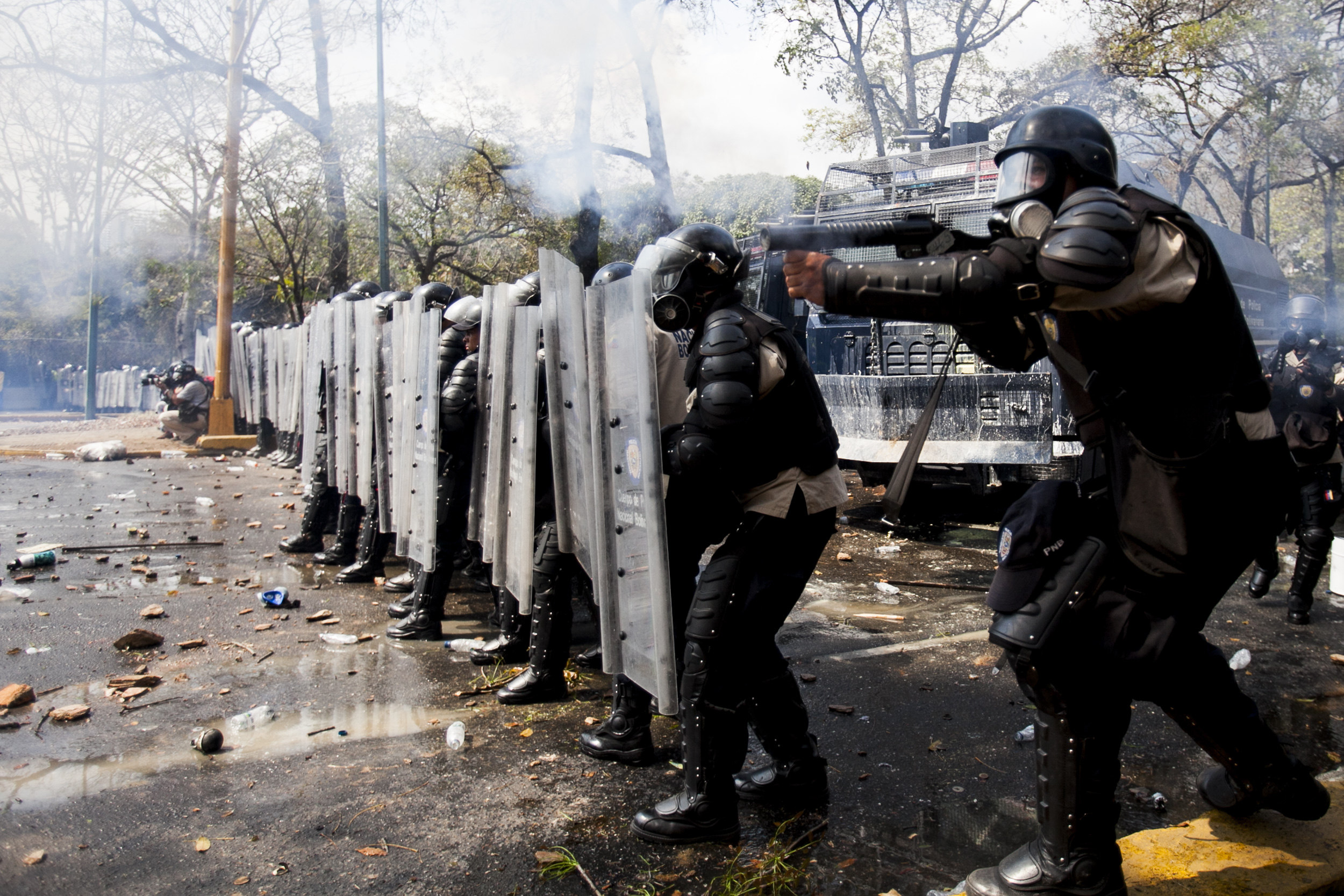 Falta de independencia institucional y leyes regresivas debilitan democracia en Venezuela
