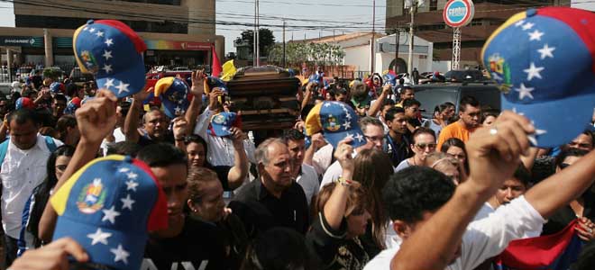 Imputan tres cargos a seis amigos del estudiante fallecido en Zulia