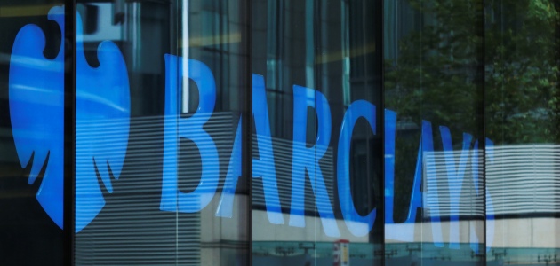 Barclays proyecta que el bolívar podría caer hasta 600 por dólar