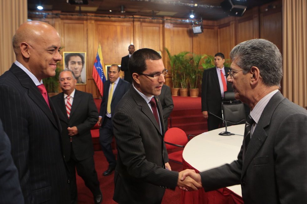 Ramos Allup le canta al Gobierno sus constantes violaciones a la Constitución