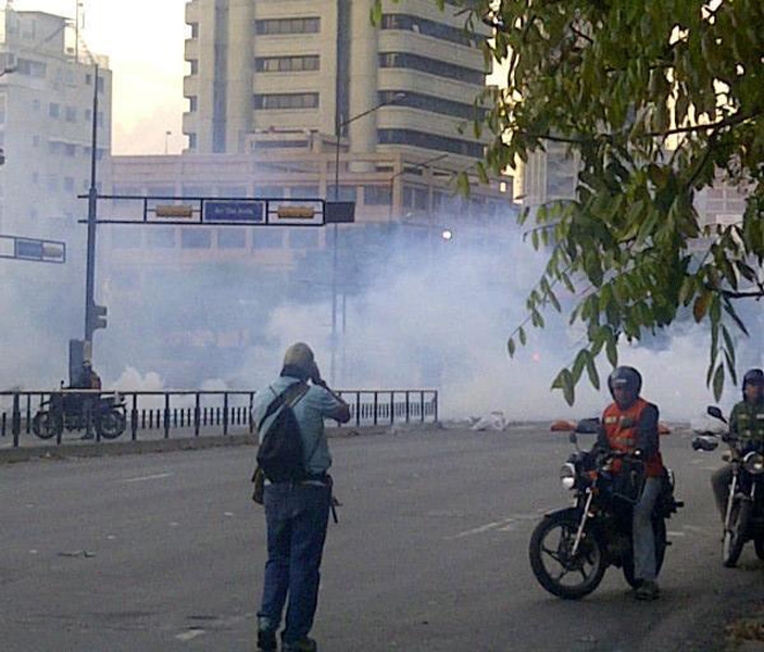 Otro día de represión en los alrededores de la Plaza Francia de Altamira (Fotos)