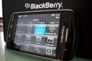 BlackBerry podría dejar de fabricar smartphones