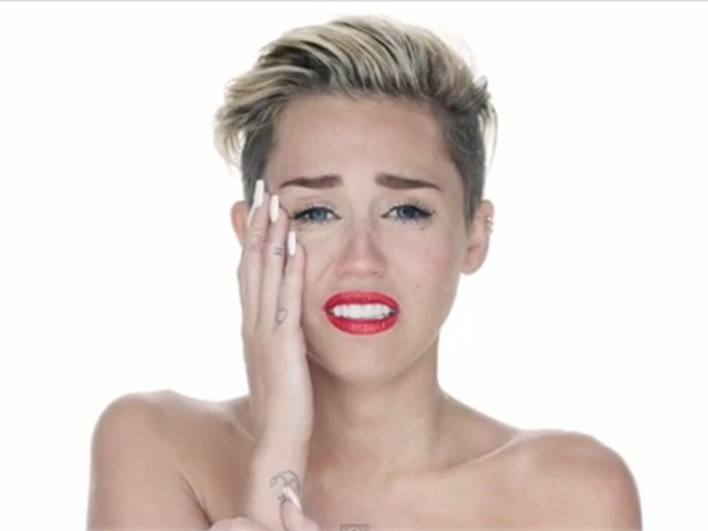 Hospitalizan a Miley Cyrus por una “severa reacción alérgica”