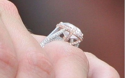 Los anillos de compromiso que deslumbraron a las celebridades y dijeron que sí (Fotos)