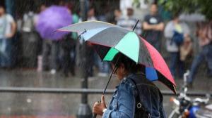 Viernes con lluvias y lloviznas dispersas en gran parte del país