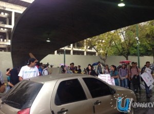 Facultad de Humanidades de la UCV tranca sus pasillos en protesta (Foto)